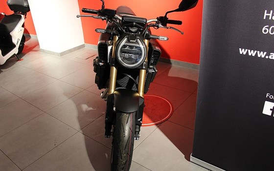 Neufahrzeug Honda CB650R E-Clutch - Bild 4