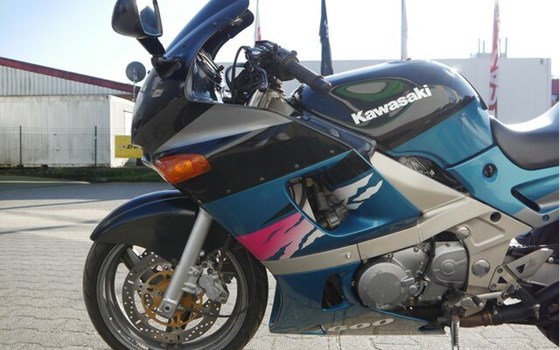 Gebrauchtmotorrad Kawasaki ZZR 600 - Bild 10