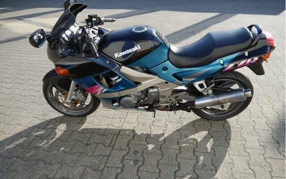 Gebrauchtmotorrad Kawasaki ZZR 600 - Bild 13