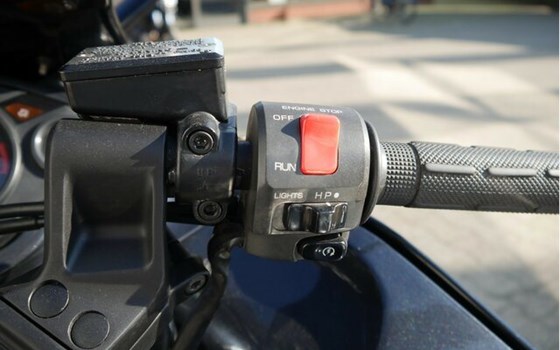 Gebrauchtmotorrad Kawasaki ZZR 600 - Bild 16