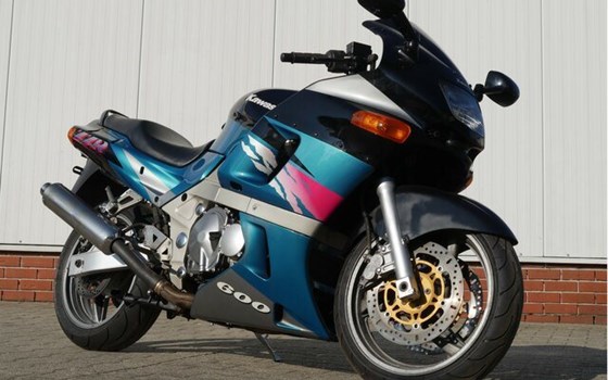 Gebrauchtmotorrad Kawasaki ZZR 600 - Bild 2