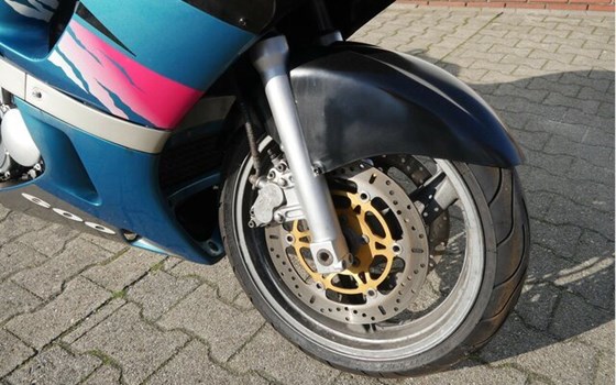 Gebrauchtmotorrad Kawasaki ZZR 600 - Bild 4