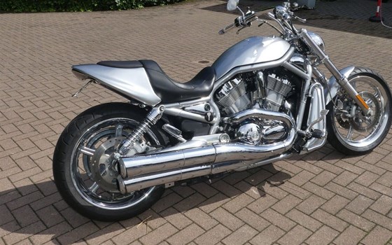 Gebrauchtmotorrad Harley-Davidson V-Rod VRSCA - Bild 3