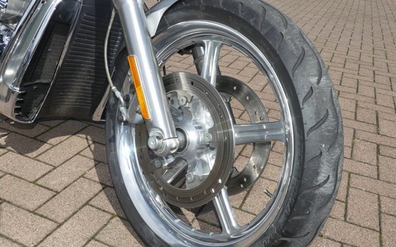 Gebrauchtmotorrad Harley-Davidson V-Rod VRSCA - Bild 7