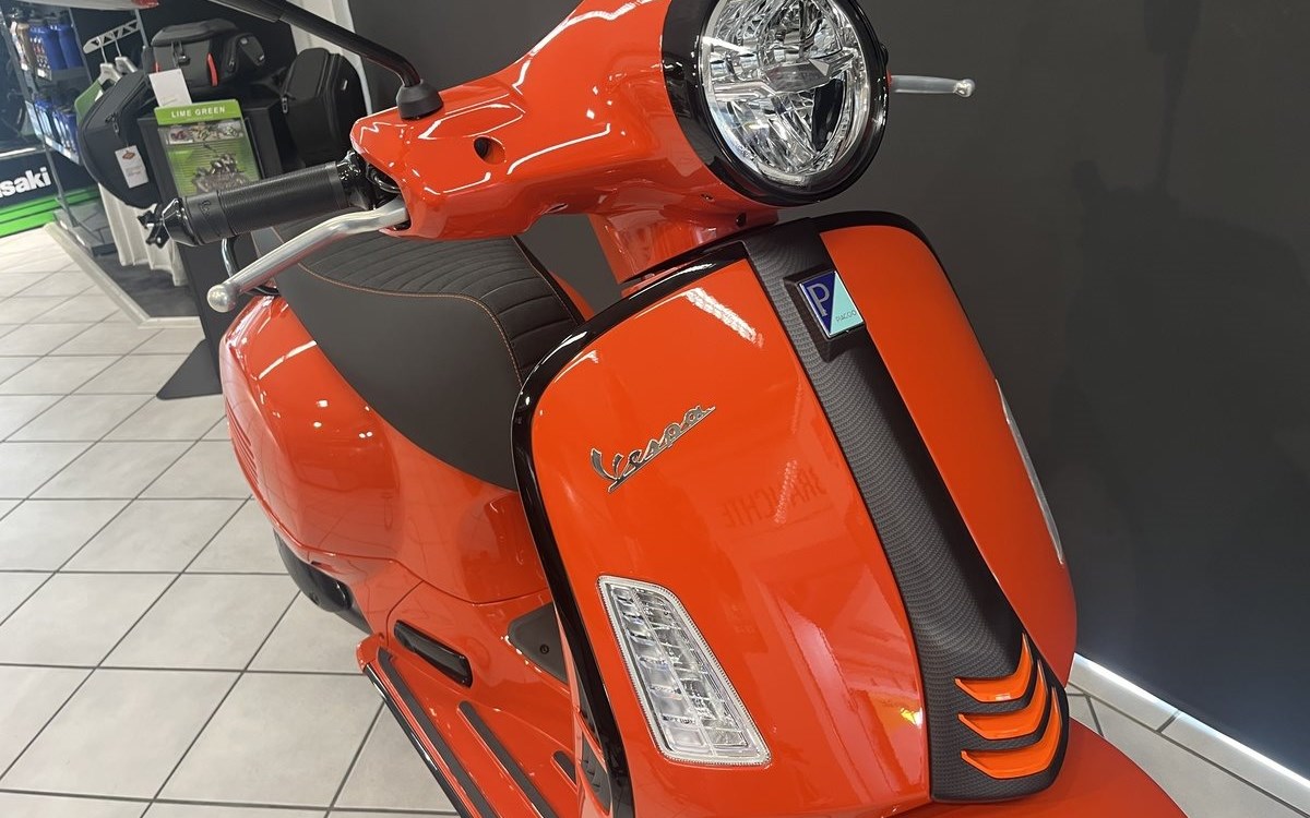 Angebot Vespa GTS 300 Super Sport