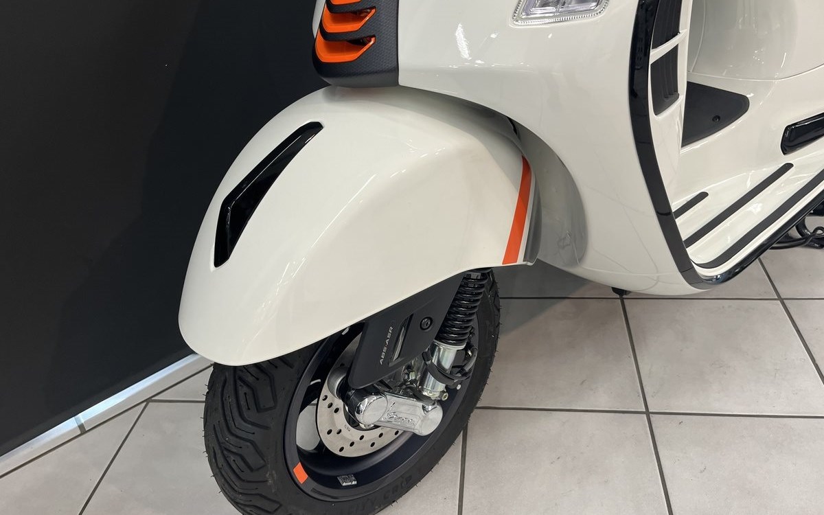 Angebot Vespa GTS 300 Super Sport