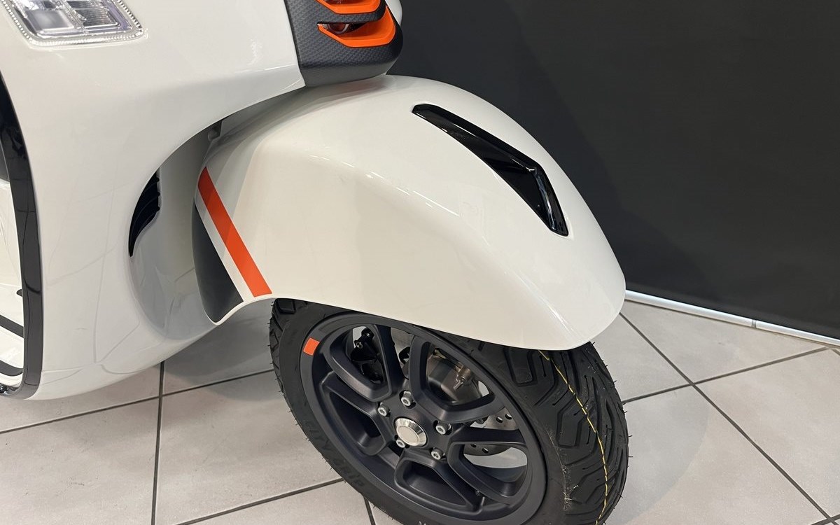 Angebot Vespa GTS 300 Super Sport