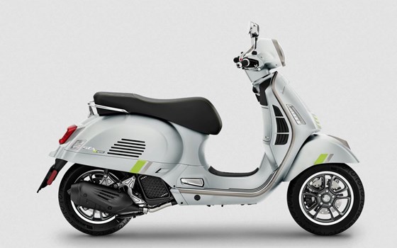 Neufahrzeug Vespa GTS 125 Super Tech - Bild 1 Neufahrzeug Vespa GTS 125 Super Tech - Bild 1