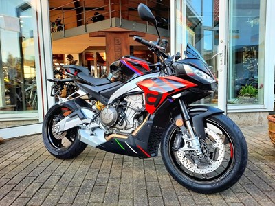 Aprilia Tuono 660 41 Click for Detail