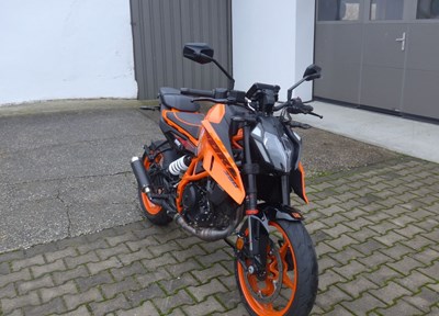 GEBRAUCHTFAHRZEUG KTM 390 Duke