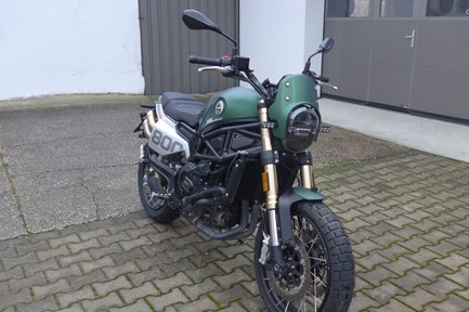 Benelli Leoncino 800 Trail