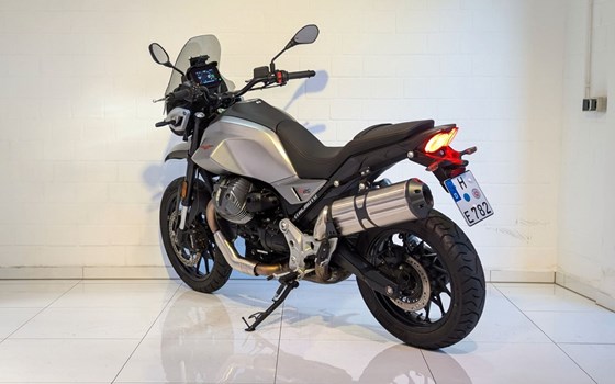 Gebrauchtmotorrad Moto Guzzi V85 Strada - Bild 4