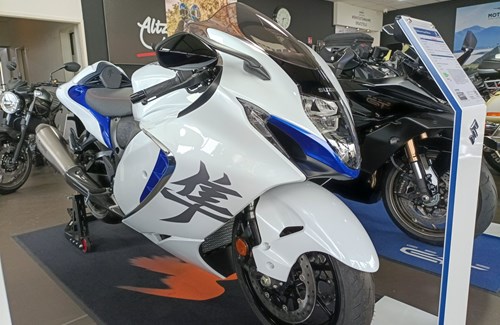 Neumotorrad Suzuki GSX-1300RR Hayabusa