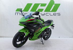 Kawasaki Ninja 300