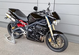 Gebrauchte Triumph Street Triple 675 R Gebrauchte Triumph Street Triple 675 R