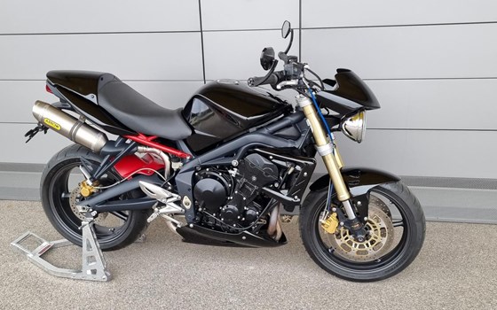Gebrauchtmotorrad Triumph Street Triple 675 R - Bild 2 Gebrauchtmotorrad Triumph Street Triple 675 R - Bild 2