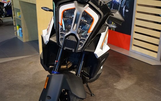 Gebrauchtmotorrad KTM 1290 Super Adventure S - Bild 7 Gebrauchtmotorrad KTM 1290 Super Adventure S - Bild 7