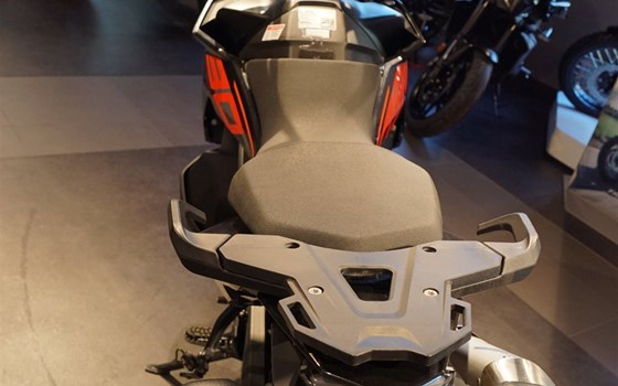 Gebrauchtmotorrad KTM 790 Adventure - Bild 2 Gebrauchtmotorrad KTM 790 Adventure - Bild 2