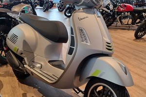 Angebot Vespa GTS 300 hpe Super Tech