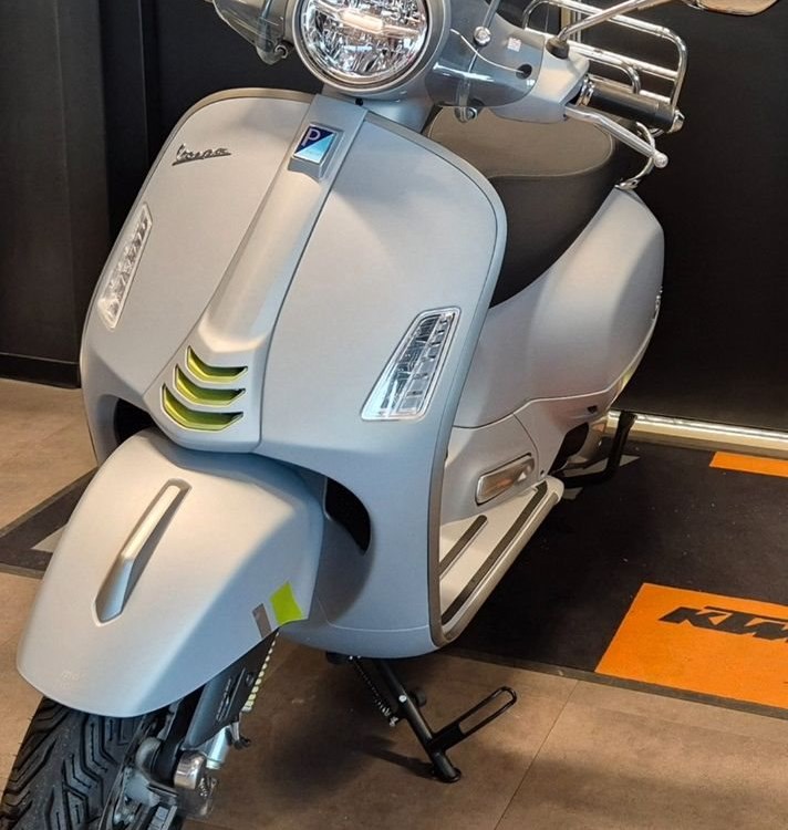 Angebot Vespa GTS 300 hpe Super Tech