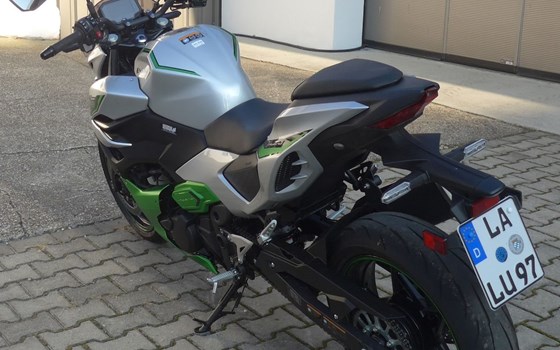 Gebrauchtmotorrad Kawasaki Z7 Hybrid - Bild 4
