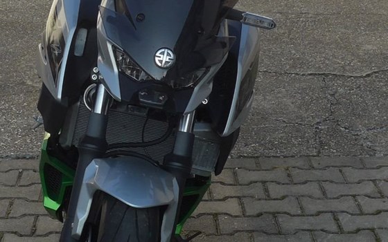 Gebrauchtmotorrad Kawasaki Z7 Hybrid - Bild 8