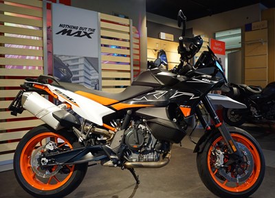 GEBRAUCHTFAHRZEUG KTM 890 SMT