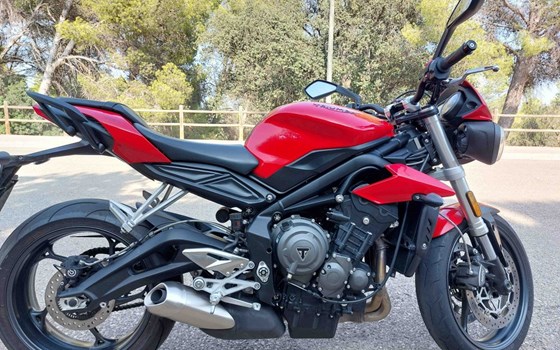 Gebrauchtmotorrad Triumph Street Triple - Bild 1 Gebrauchtmotorrad Triumph Street Triple - Bild 1
