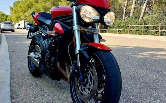 Gebrauchtmotorrad Triumph Street Triple - Bild 3 Gebrauchtmotorrad Triumph Street Triple - Bild 3
