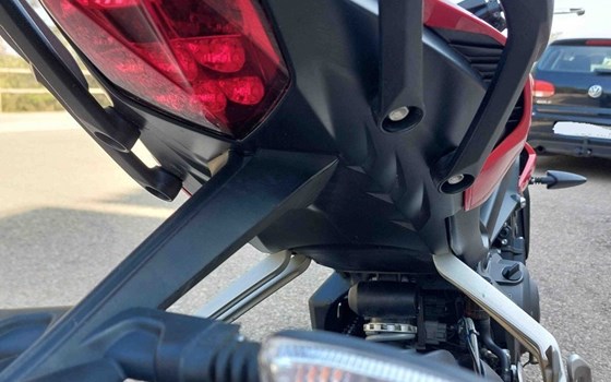Gebrauchtmotorrad Triumph Street Triple - Bild 7 Gebrauchtmotorrad Triumph Street Triple - Bild 7