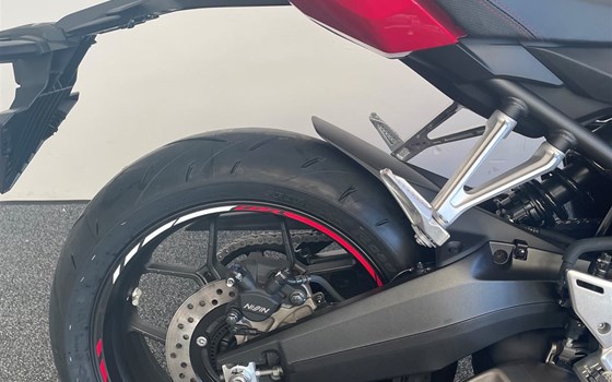 Neufahrzeug Honda CBR650R E-Clutch - Bild 7 Neufahrzeug Honda CBR650R E-Clutch - Bild 7