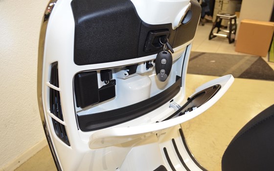 Neufahrzeug Vespa GTS 310 - Bild 19