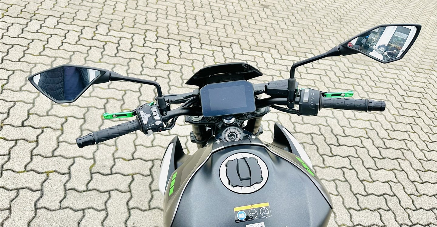 Zum Vergrößern bitte anklicken! Angebot Kawasaki Z900