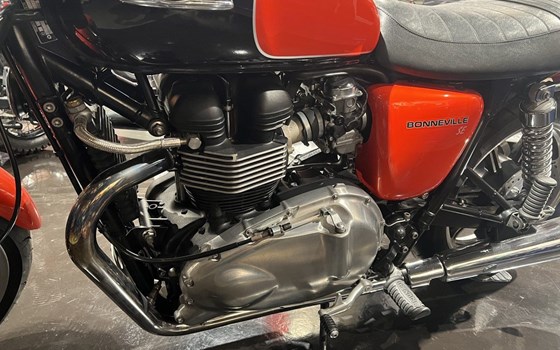 Gebrauchtmotorrad Triumph Bonneville SE - Bild 4