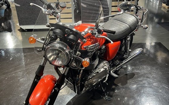 Gebrauchtmotorrad Triumph Bonneville SE - Bild 6