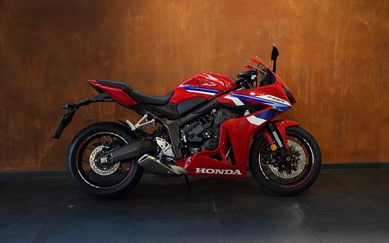 Neufahrzeug Honda CBR650R E-Clutch - Bild 4