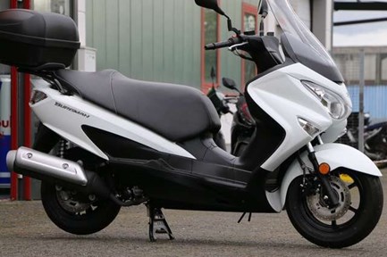 Suzuki Burgman 125