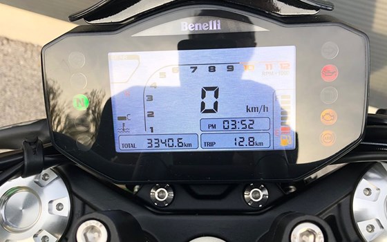 Gebrauchtmotorrad Benelli 752 S - Bild 17 Gebrauchtmotorrad Benelli 752 S - Bild 17