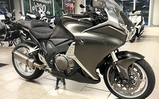 Gebrauchtmotorrad Honda VFR1200 FD - Bild 2