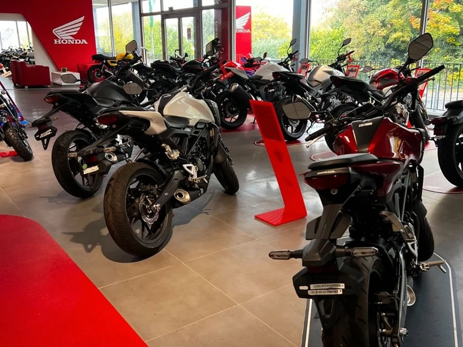 Angebot Honda CB125R Bild 5: Angebot Honda CB125R