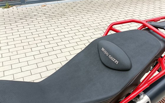 Gebrauchtmotorrad Moto Guzzi V85 TT Evoactive Graphics - Bild 10 Gebrauchtmotorrad Moto Guzzi V85 TT Evoactive Graphics - Bild 10