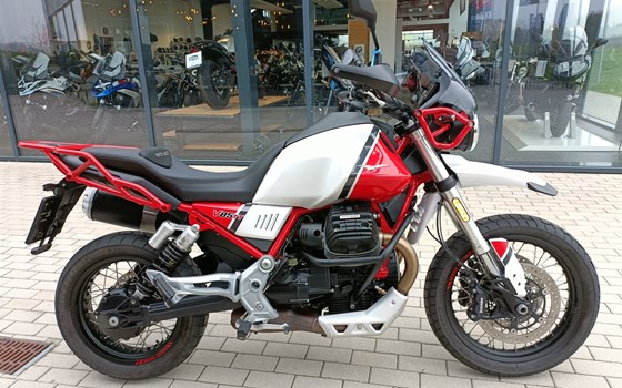 Gebrauchtmotorrad Moto Guzzi V85 TT Evoactive Graphics - Bild 2 Gebrauchtmotorrad Moto Guzzi V85 TT Evoactive Graphics - Bild 2
