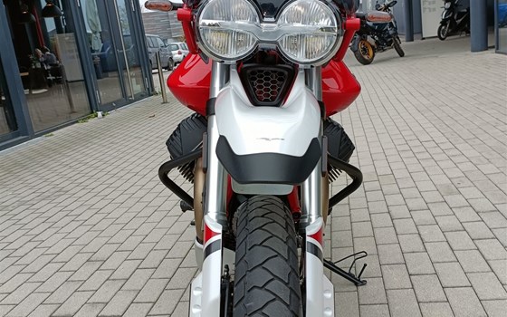 Gebrauchtmotorrad Moto Guzzi V85 TT Evoactive Graphics - Bild 4 Gebrauchtmotorrad Moto Guzzi V85 TT Evoactive Graphics - Bild 4