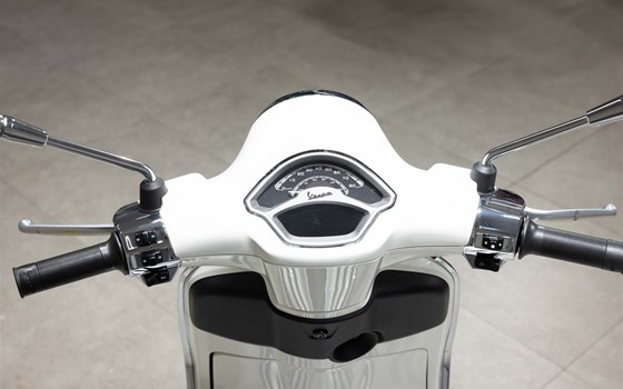 Neufahrzeug Vespa Primavera 50 4T - Bild 4