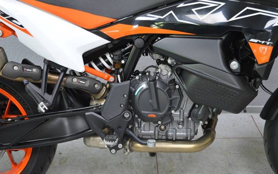 Gebrauchtmotorrad KTM 890 SMT - Bild 3