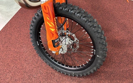 Neufahrzeug KTM 300 EXC SIX DAYS - Bild 11