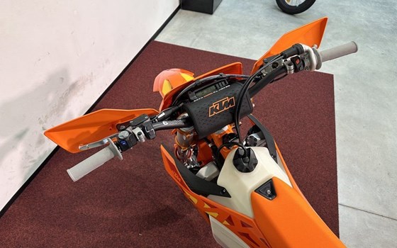 Neufahrzeug KTM 300 EXC SIX DAYS - Bild 14