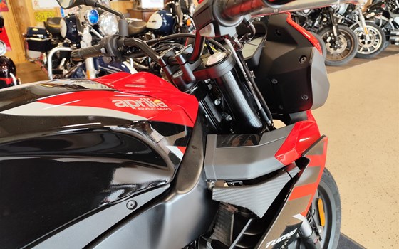 Neufahrzeug Aprilia Tuono 125 - Bild 8 Neufahrzeug Aprilia Tuono 125 - Bild 8