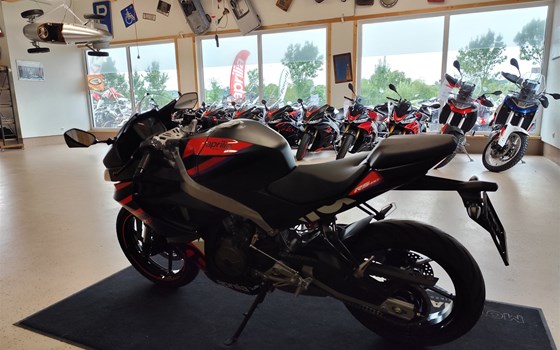 Neufahrzeug Aprilia RS 457 - Bild 5 Neufahrzeug Aprilia RS 457 - Bild 5