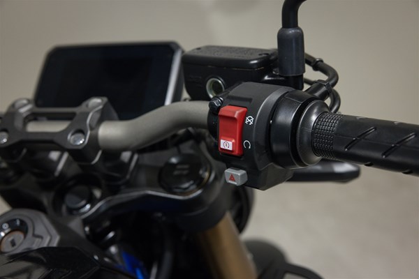 Honda CB650R E-Clutch (matt schwarz) - Bild 10